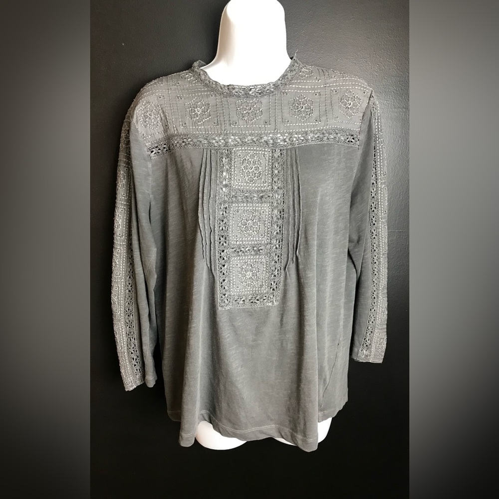 LUCKY BRAND Embroidered Top Shirt Peasant Blouse Pleated Gray Slub Boho 3/4 Slv